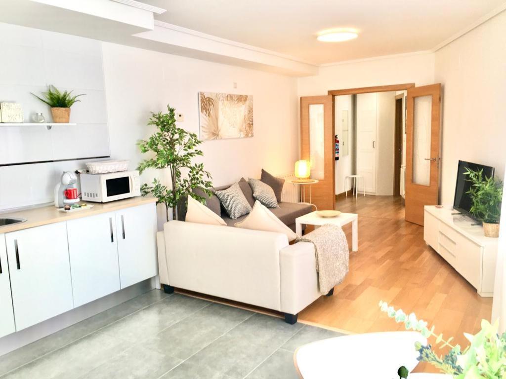 Ferienwohnung Apartamento 1 Centrico Garaje Wi-Fi Para Trabajar Castro Urdiales Exterior foto