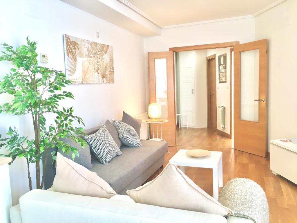 Ferienwohnung Apartamento 1 Centrico Garaje Wi-Fi Para Trabajar Castro Urdiales Exterior foto
