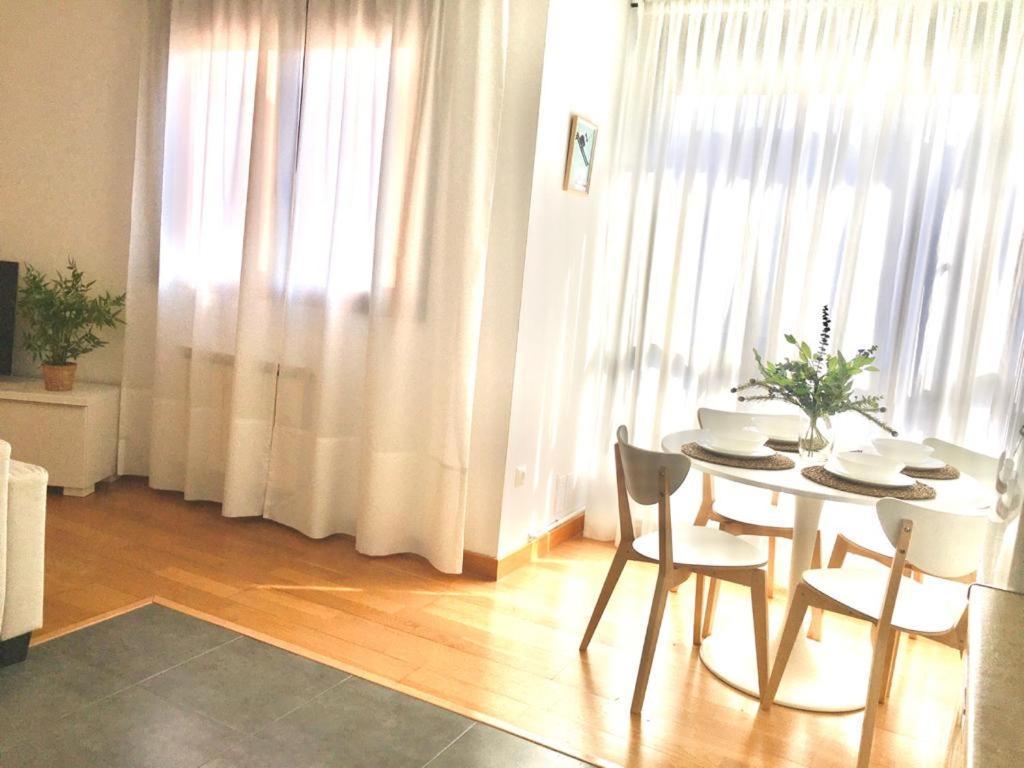 Ferienwohnung Apartamento 1 Centrico Garaje Wi-Fi Para Trabajar Castro Urdiales Exterior foto